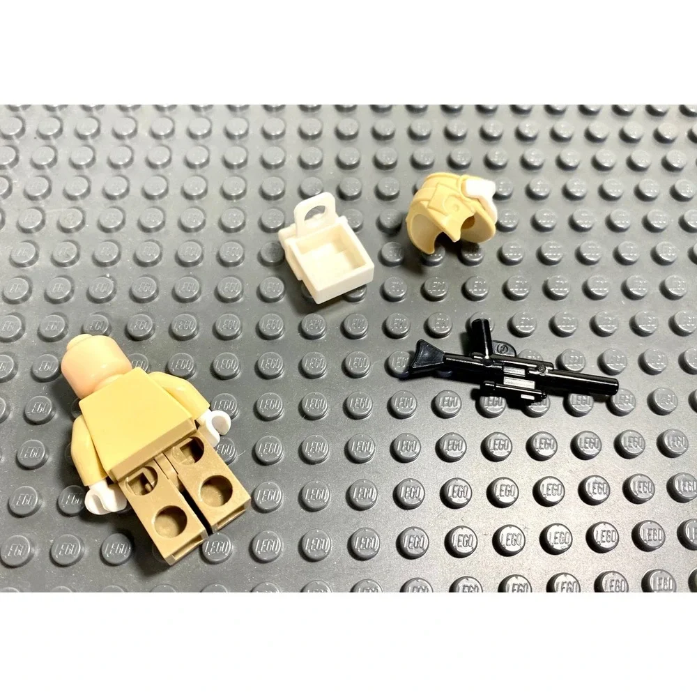 Lego Star Wars Hoth Rebel Trooper Minifigure Set 8083 SW0259 Blaster Gun